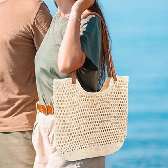 Neiman Marcus Beige Crochet Beach Bag - Picture 2 of 3